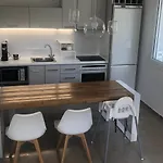 Modern By Constantinos Landhuis