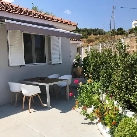 Casa de Campo Modern 10mins From The Agia Eirini