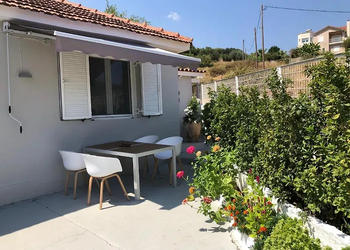 컨트리하우스 Modern Apartment By Constantinos Agia Eirini