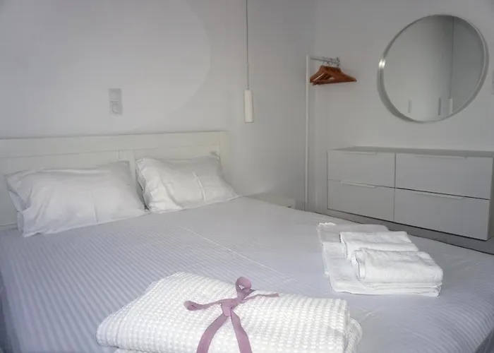 Modern Apartment By Constantinos 컨트리하우스 *