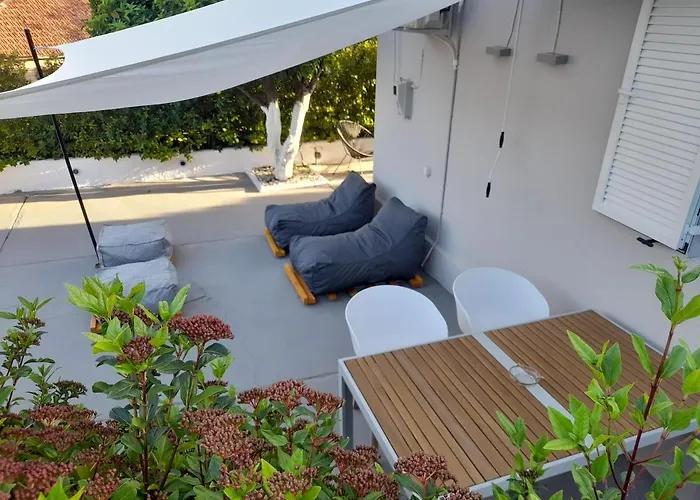 Modern Apartment By Constantinos 컨트리하우스 Agia Eirini