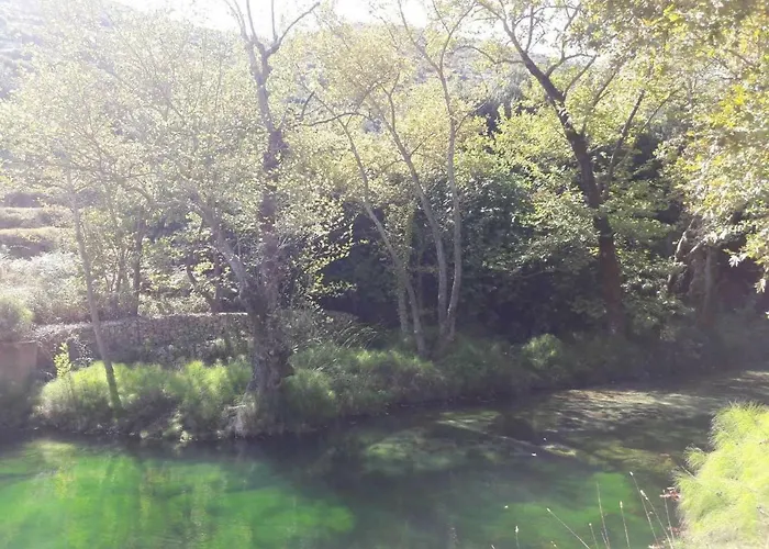 Modern Apartment By Constantinos 컨트리하우스