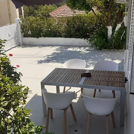 Country house Modern By Constantinos *