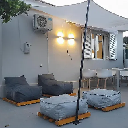 Modern By Constantinos Country house